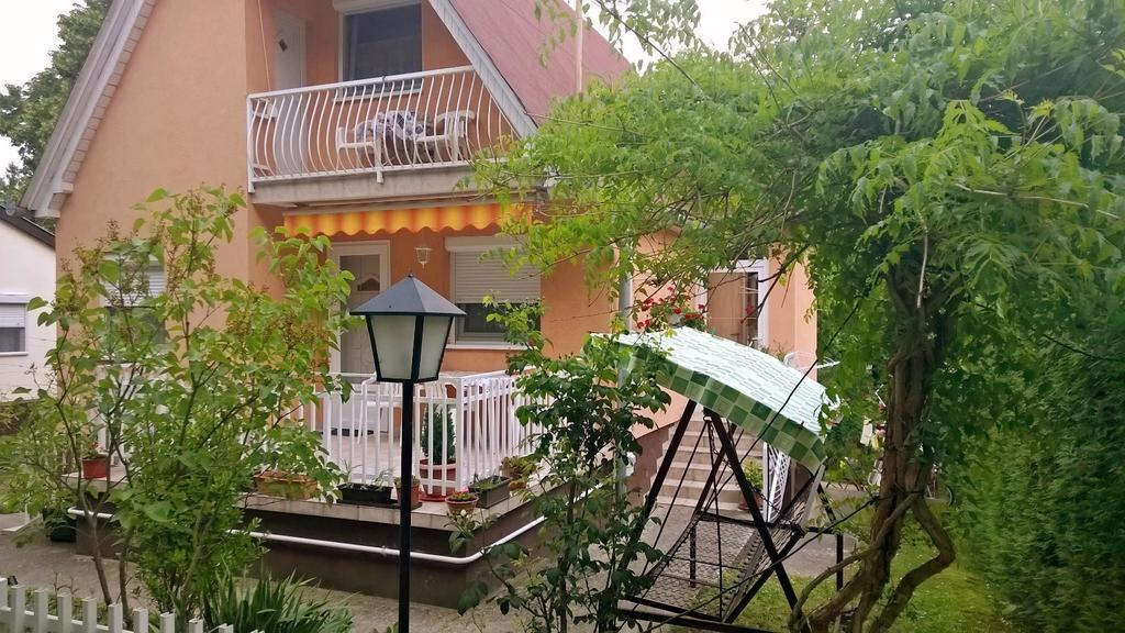 Dora Apartmanhaz 잘라카로쉬 외부 사진